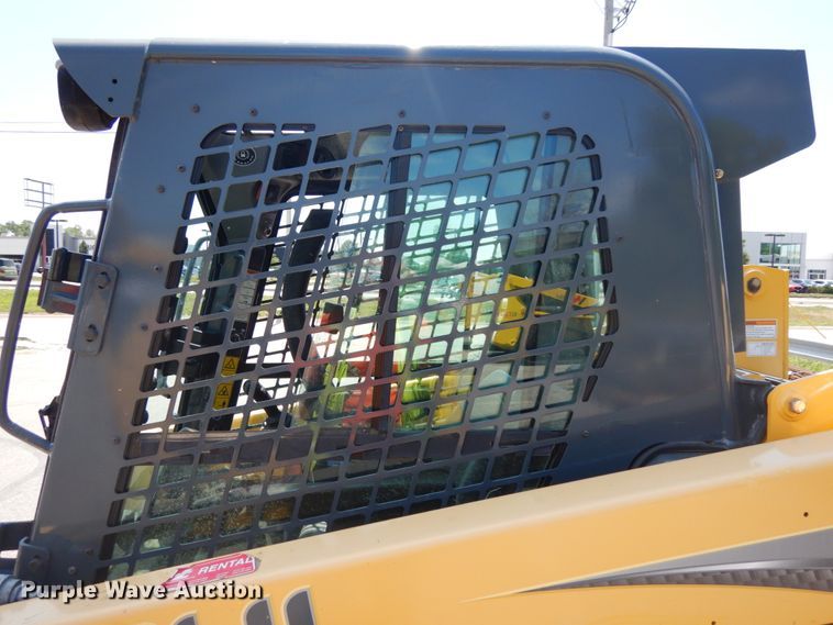 image for item DG2663 2014 Gehl R220  skid steer loader