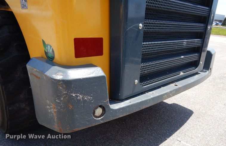 image for item DG2663 2014 Gehl R220  skid steer loader