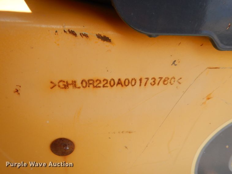 image for item DG2663 2014 Gehl R220  skid steer loader