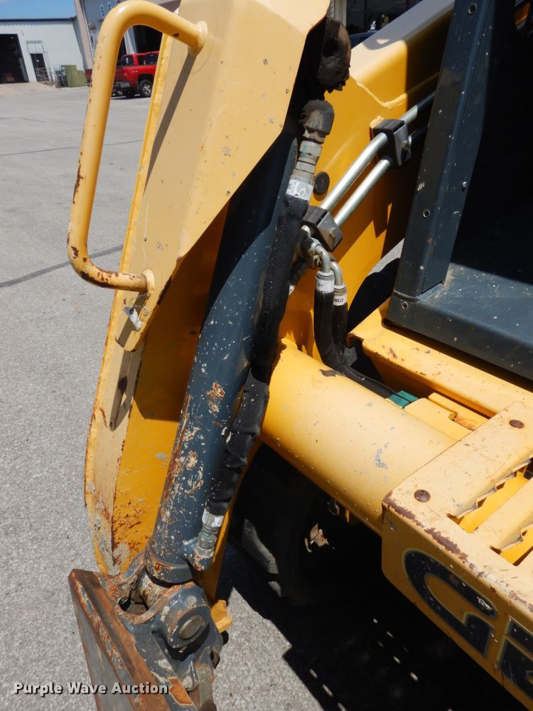 image for item DG2664 2015 Gehl RT175  tracked skid steer loader