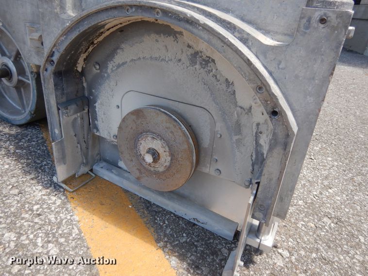 image for item DG2665 2013 Husqvarna Soff Cut X4200 concrete saw