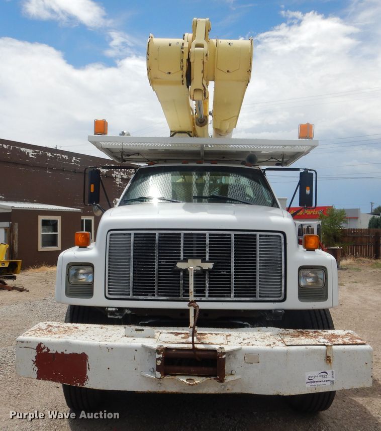 image for item DG4508 1999 Chevrolet C8500  bucket truck