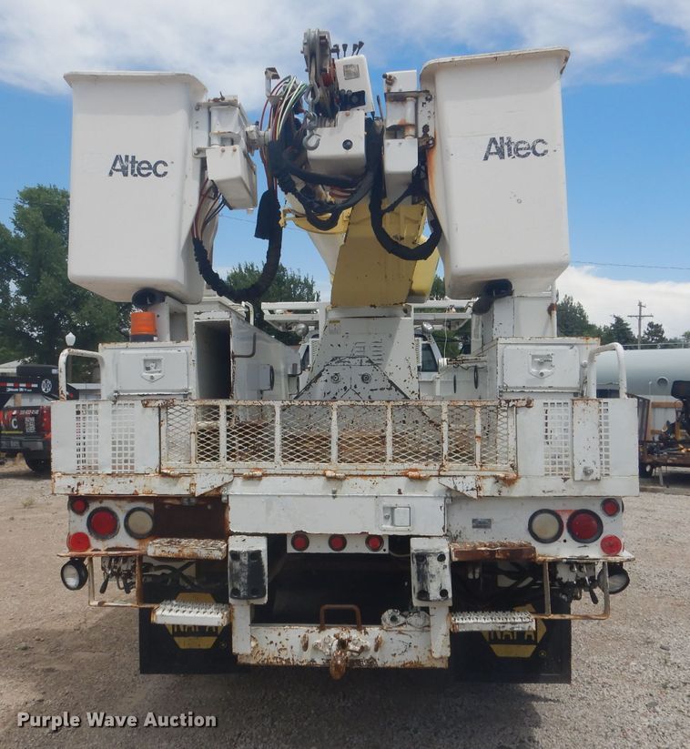 image for item DG4508 1999 Chevrolet C8500  bucket truck