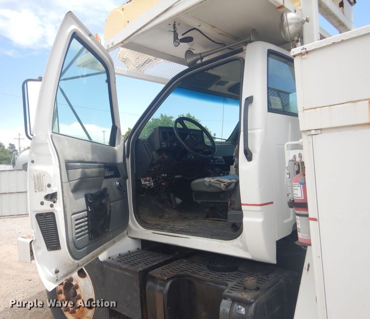 image for item DG4508 1999 Chevrolet C8500  bucket truck