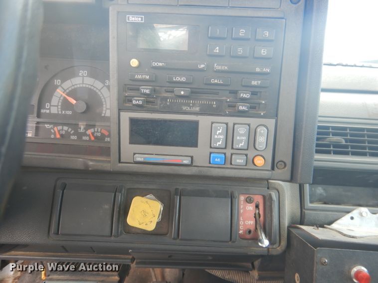 image for item DG4508 1999 Chevrolet C8500  bucket truck