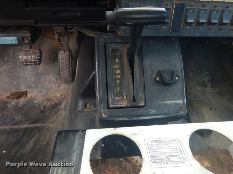 image for item DG4508 1999 Chevrolet C8500  bucket truck