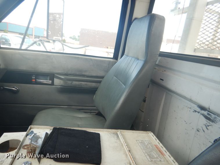 image for item DG4508 1999 Chevrolet C8500  bucket truck