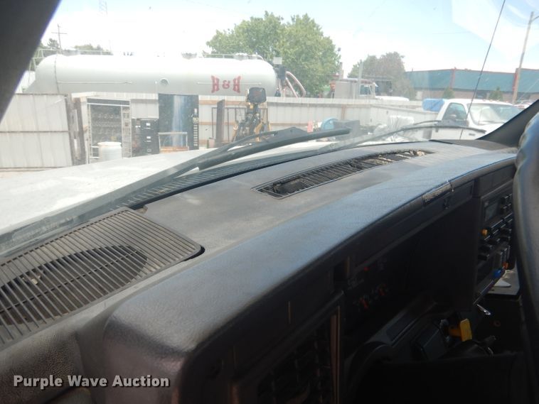 image for item DG4508 1999 Chevrolet C8500  bucket truck