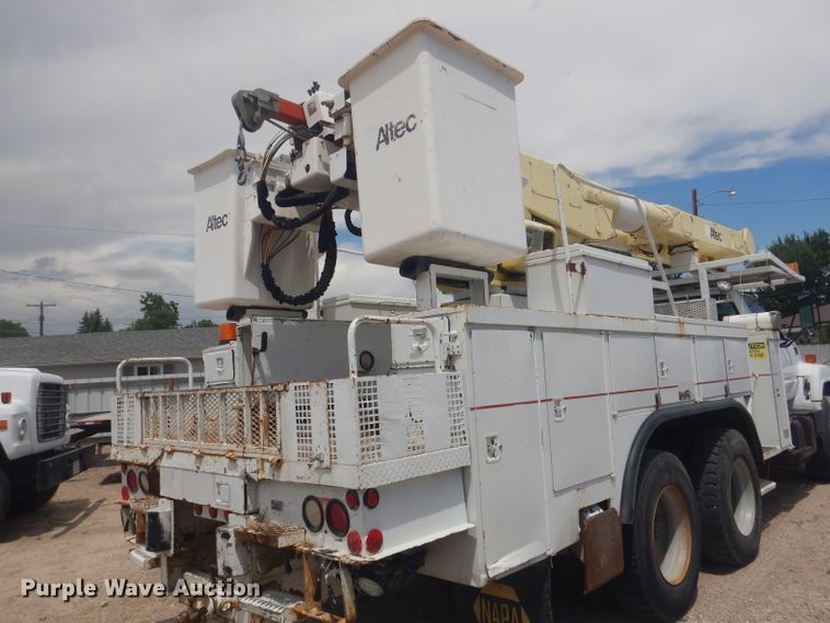 image for item DG4508 1999 Chevrolet C8500  bucket truck