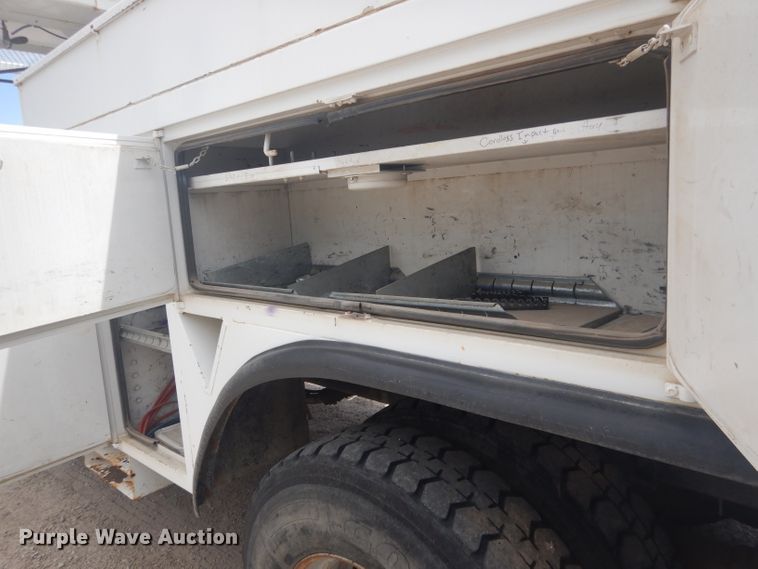 image for item DG4508 1999 Chevrolet C8500  bucket truck