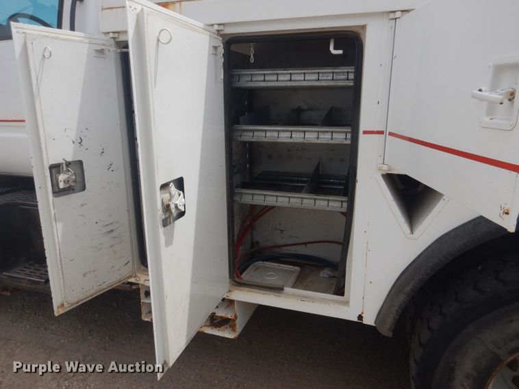 image for item DG4508 1999 Chevrolet C8500  bucket truck