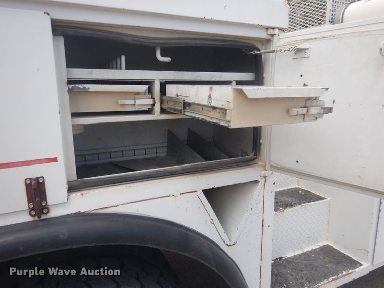 image for item DG4508 1999 Chevrolet C8500  bucket truck