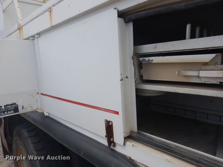 image for item DG4508 1999 Chevrolet C8500  bucket truck