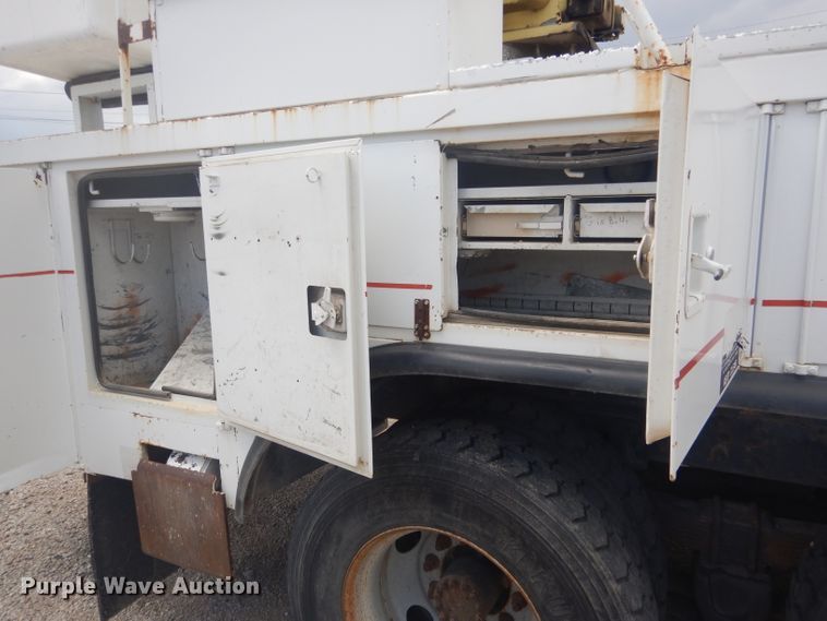 image for item DG4508 1999 Chevrolet C8500  bucket truck
