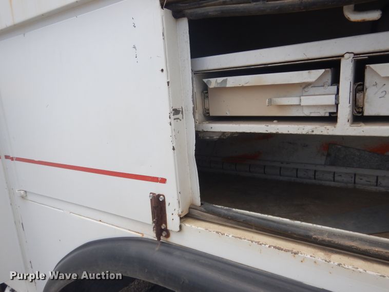 image for item DG4508 1999 Chevrolet C8500  bucket truck