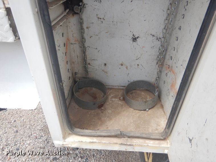 image for item DG4508 1999 Chevrolet C8500  bucket truck