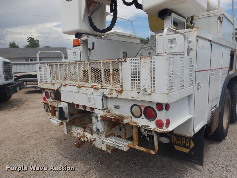 image for item DG4508 1999 Chevrolet C8500  bucket truck