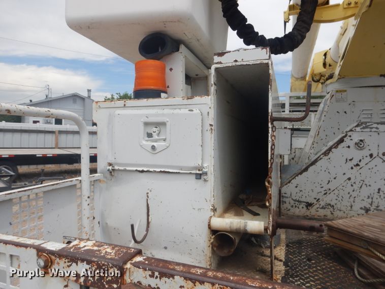 image for item DG4508 1999 Chevrolet C8500  bucket truck