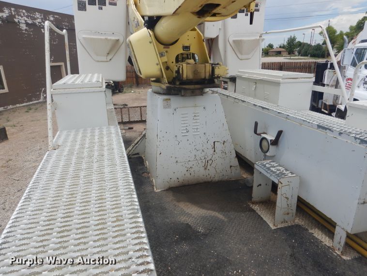 image for item DG4508 1999 Chevrolet C8500  bucket truck