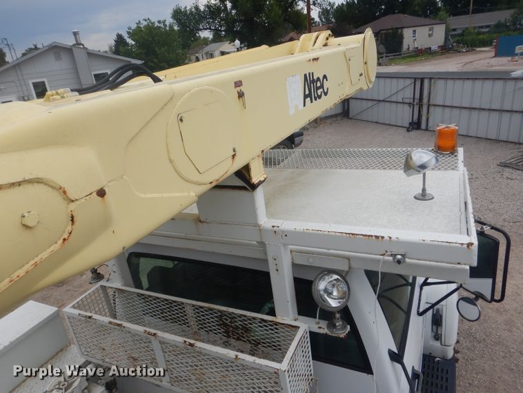 image for item DG4508 1999 Chevrolet C8500  bucket truck