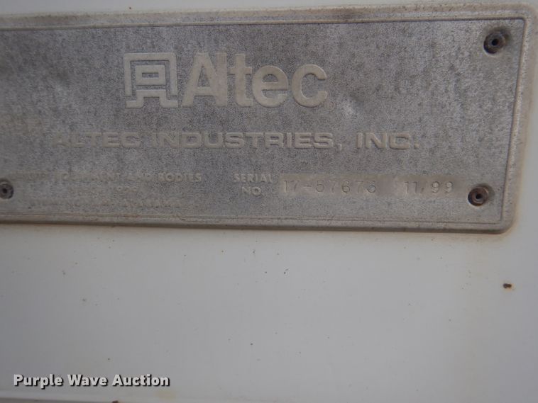 image for item DG4508 1999 Chevrolet C8500  bucket truck