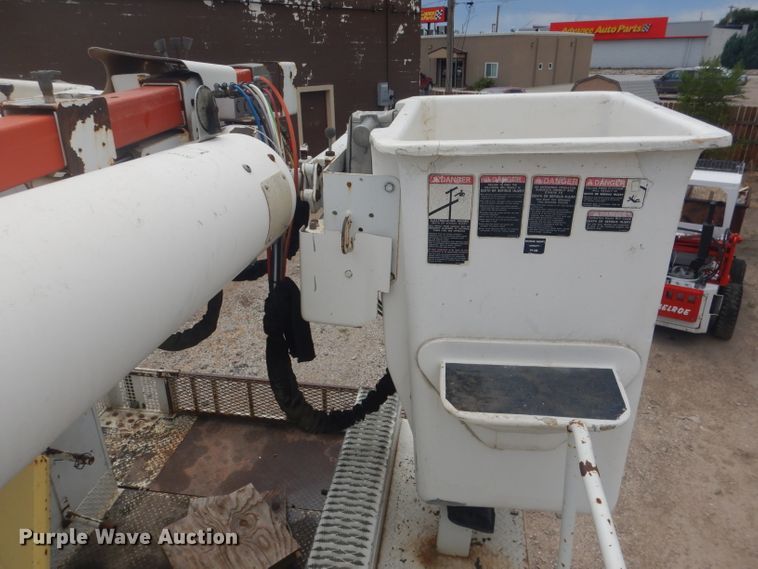 image for item DG4508 1999 Chevrolet C8500  bucket truck