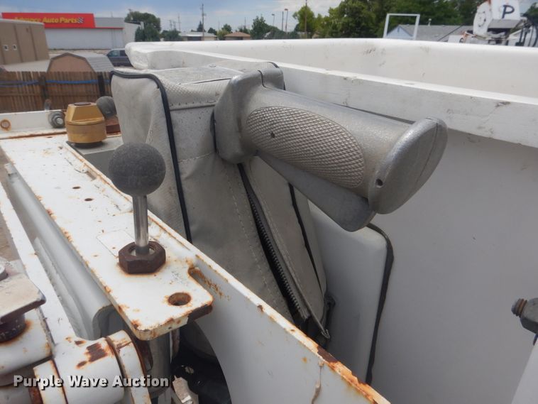 image for item DG4508 1999 Chevrolet C8500  bucket truck