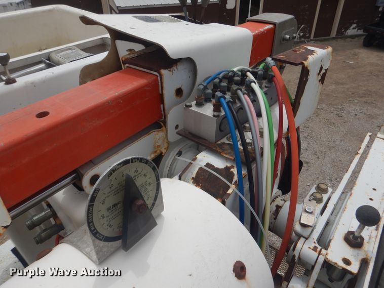 image for item DG4508 1999 Chevrolet C8500  bucket truck