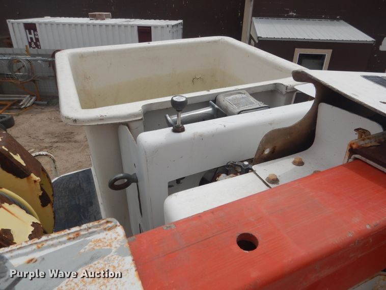 image for item DG4508 1999 Chevrolet C8500  bucket truck