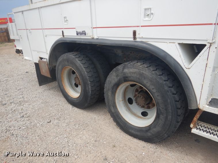 image for item DG4508 1999 Chevrolet C8500  bucket truck