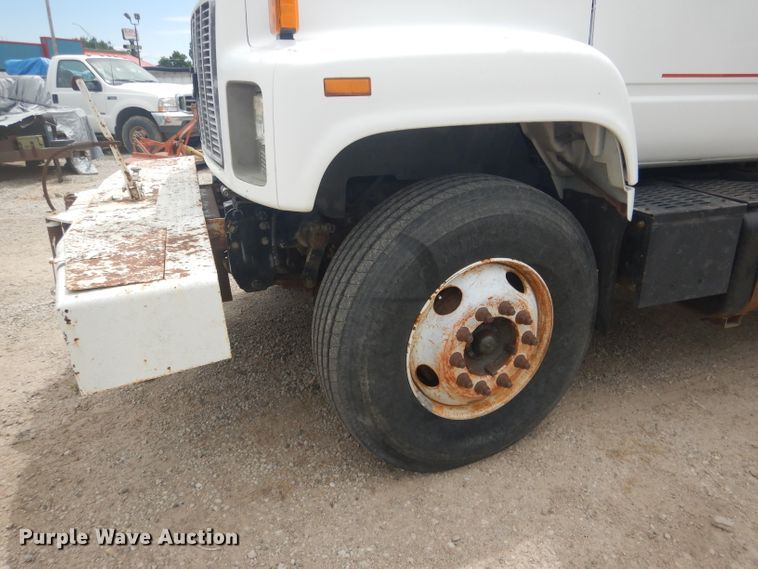 image for item DG4508 1999 Chevrolet C8500  bucket truck