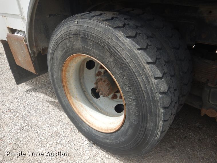 image for item DG4508 1999 Chevrolet C8500  bucket truck