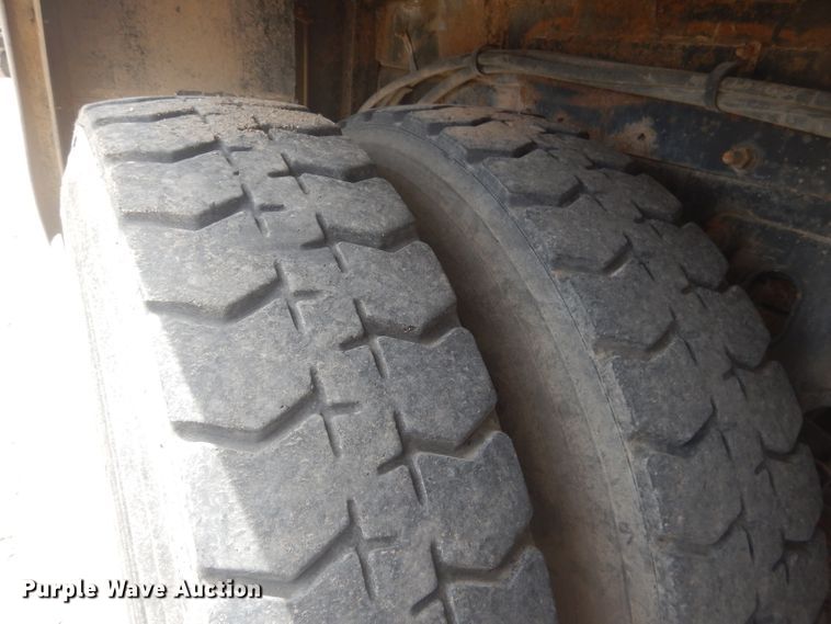 image for item DG4508 1999 Chevrolet C8500  bucket truck