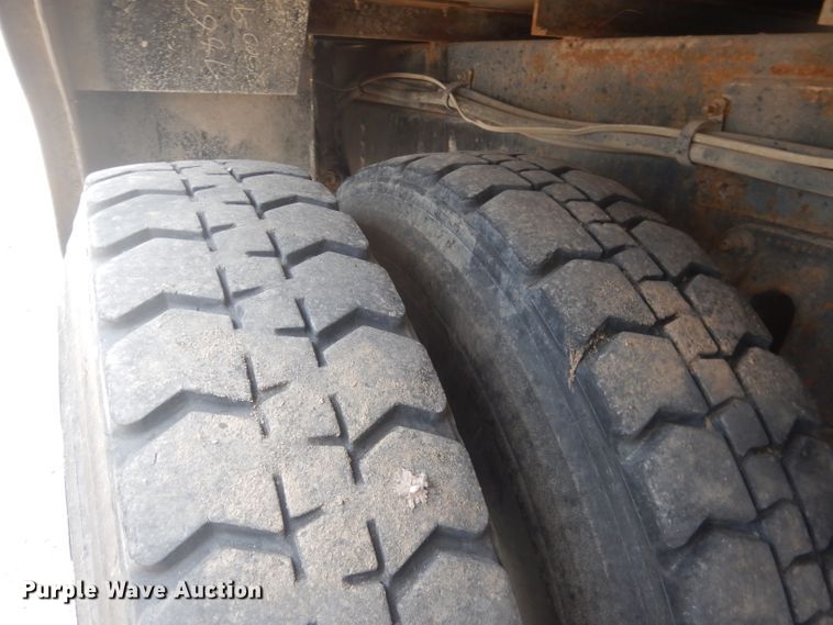 image for item DG4508 1999 Chevrolet C8500  bucket truck