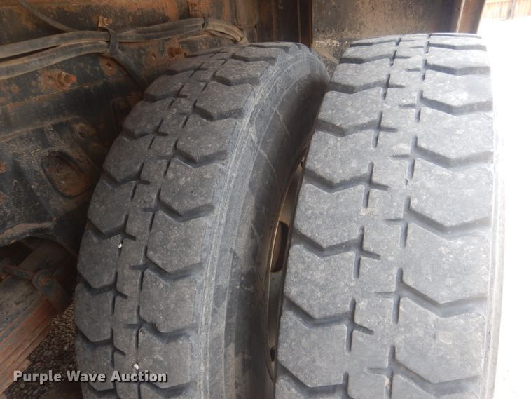 image for item DG4508 1999 Chevrolet C8500  bucket truck