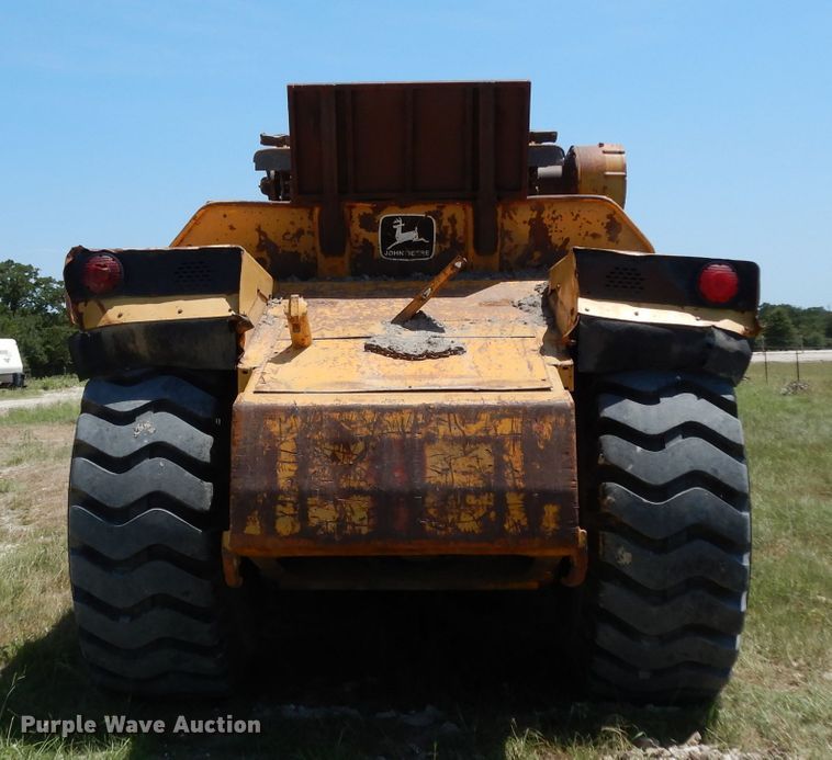 image for item DG6851 1985 John Deere 862  elevating scraper