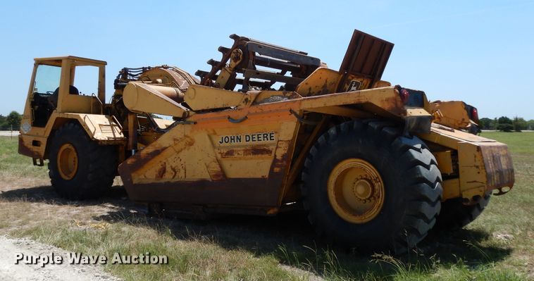 image for item DG6851 1985 John Deere 862  elevating scraper