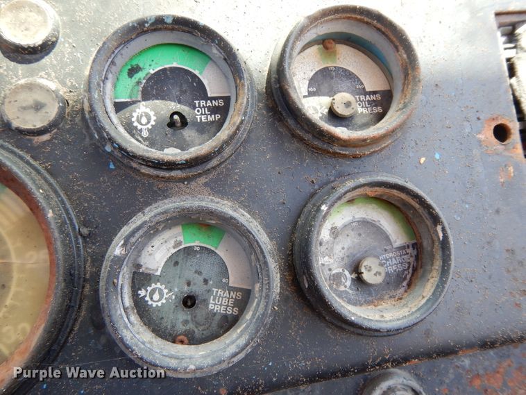 image for item DG6851 1985 John Deere 862  elevating scraper