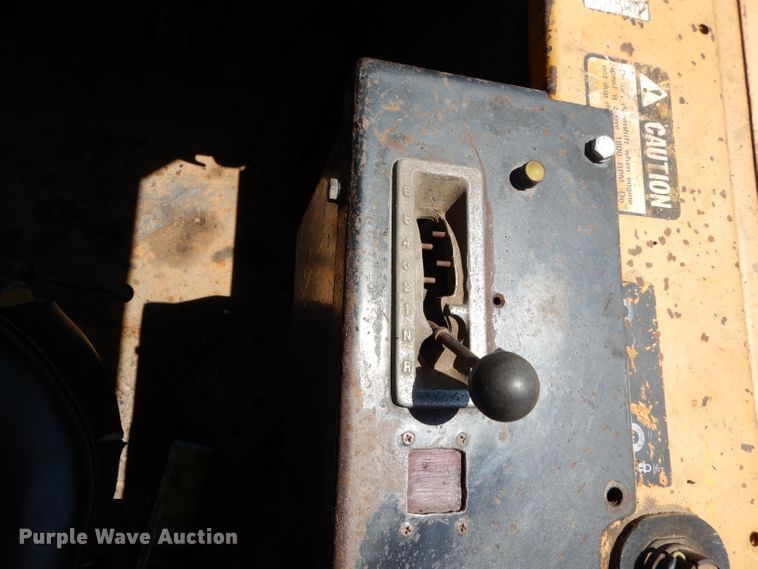 image for item DG6851 1985 John Deere 862  elevating scraper