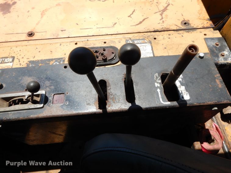 image for item DG6851 1985 John Deere 862  elevating scraper