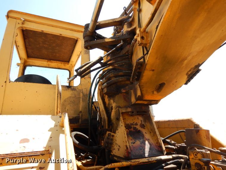 image for item DG6851 1985 John Deere 862  elevating scraper