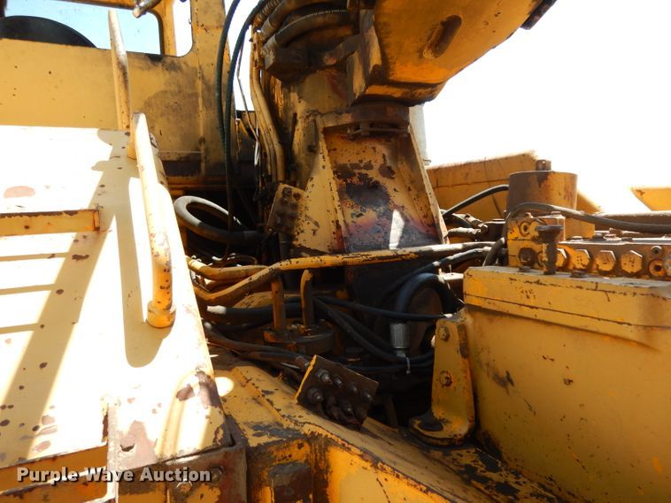 image for item DG6851 1985 John Deere 862  elevating scraper