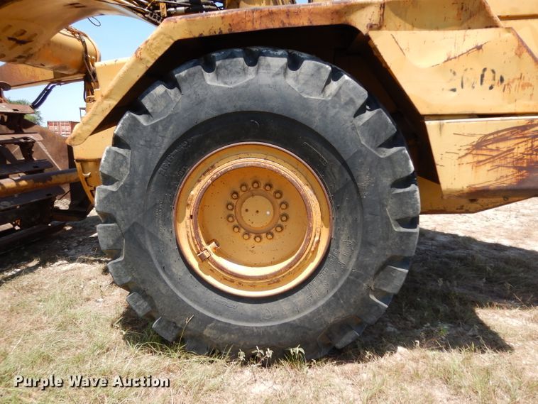 image for item DG6851 1985 John Deere 862  elevating scraper