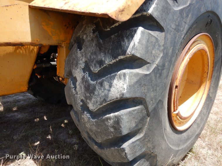 image for item DG6851 1985 John Deere 862  elevating scraper