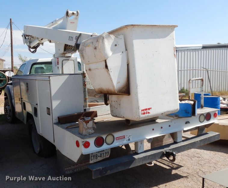 image for item DG6854 2014 Ford F550 Super Duty  bucket truck