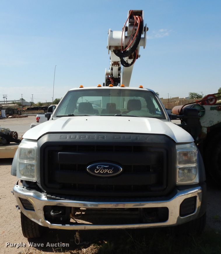 image for item DG6854 2014 Ford F550 Super Duty  bucket truck