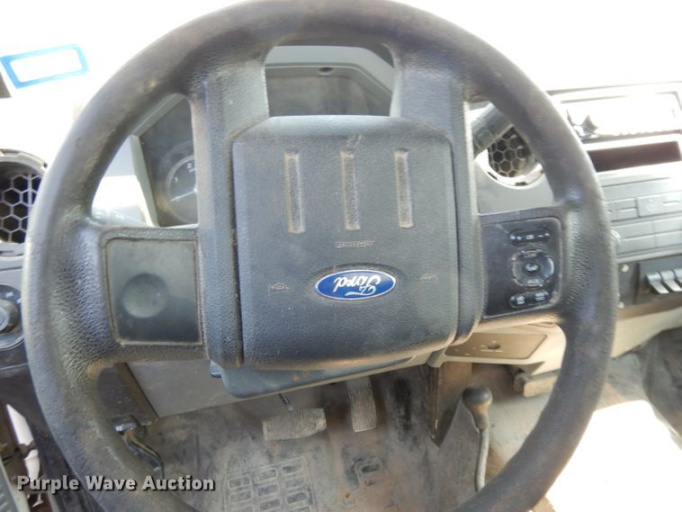 image for item DG6854 2014 Ford F550 Super Duty  bucket truck