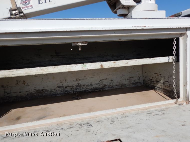 image for item DG6854 2014 Ford F550 Super Duty  bucket truck