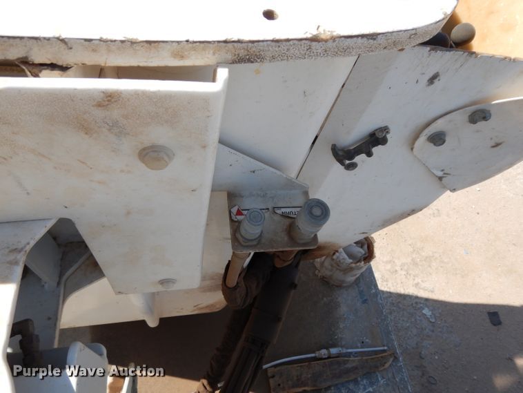 image for item DG6854 2014 Ford F550 Super Duty  bucket truck