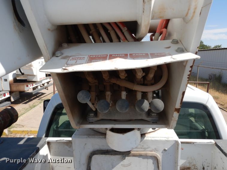 image for item DG6854 2014 Ford F550 Super Duty  bucket truck